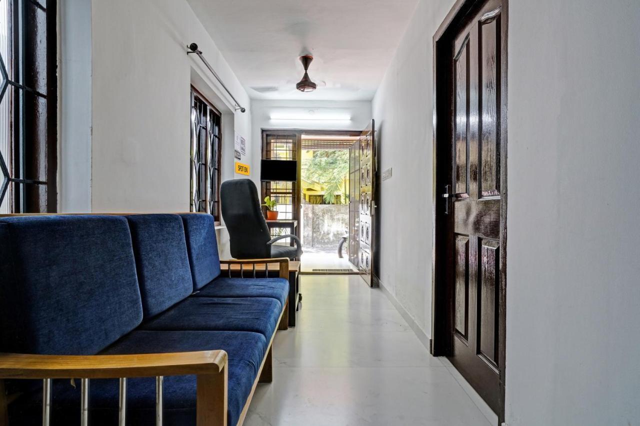 Spot On Blissful Villa Kochi Exterior foto