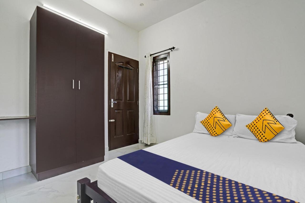 Spot On Blissful Villa Kochi Exterior foto