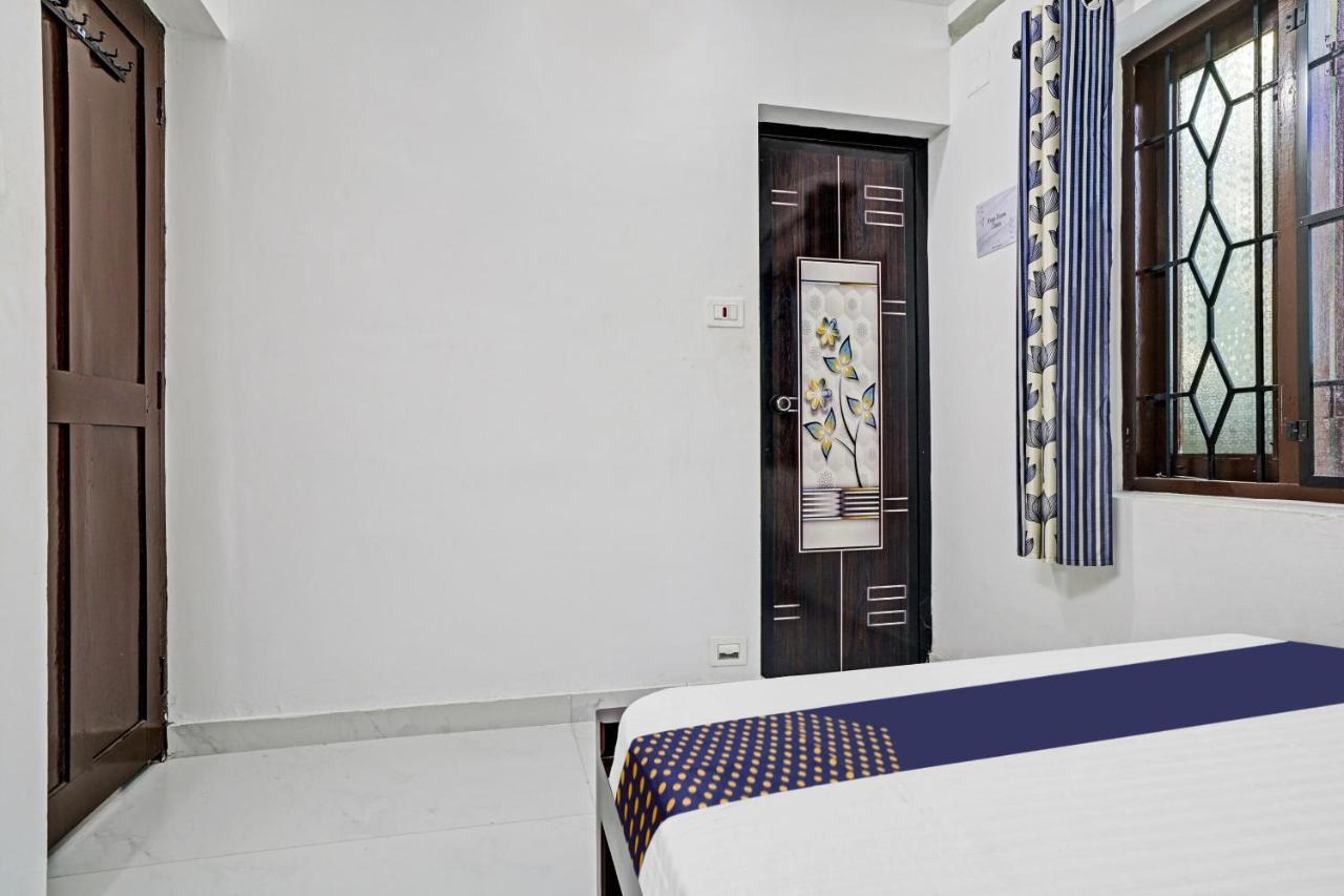 Spot On Blissful Villa Kochi Exterior foto