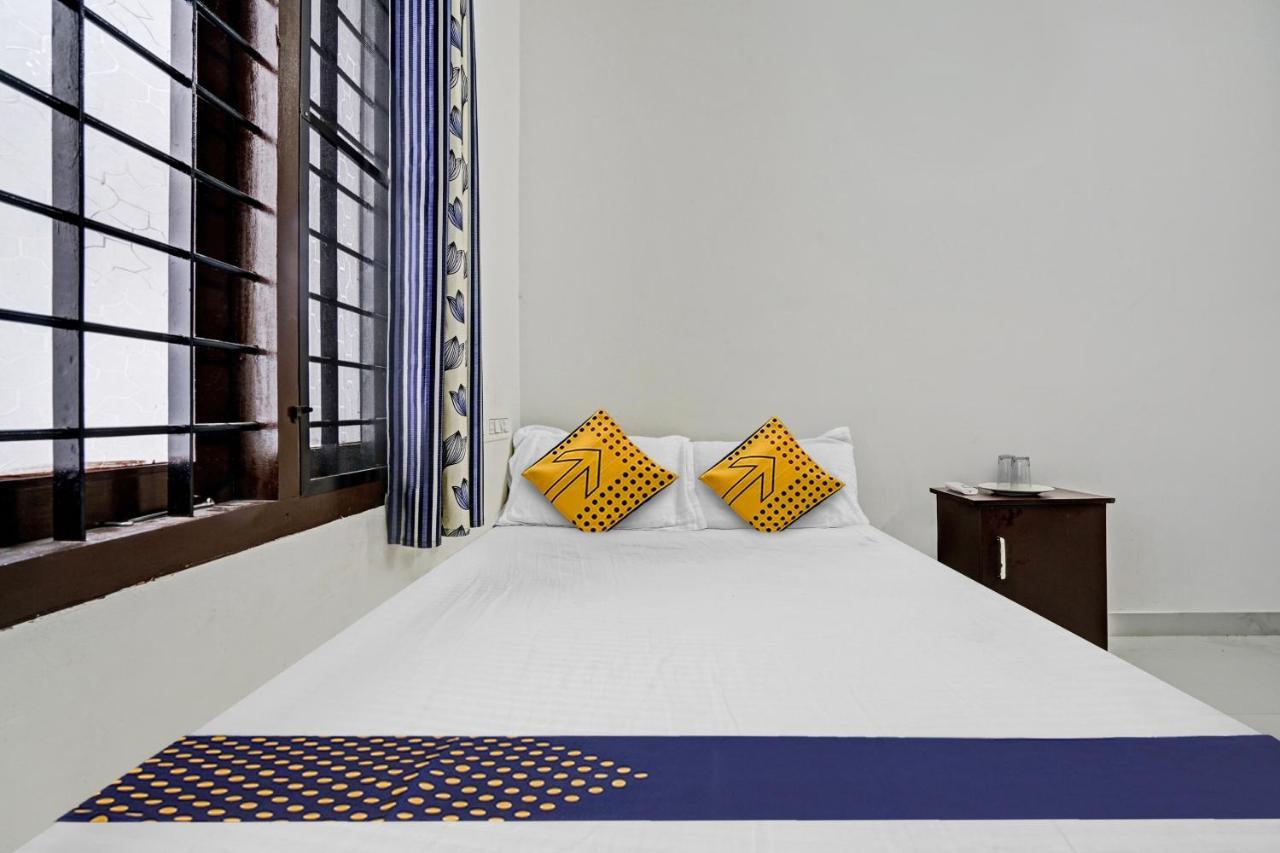 Spot On Blissful Villa Kochi Exterior foto
